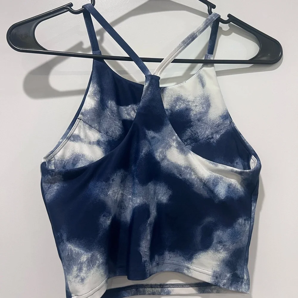 Old Navy Active Tie Dye Powersoft Crop Top - Picture 2 of 3